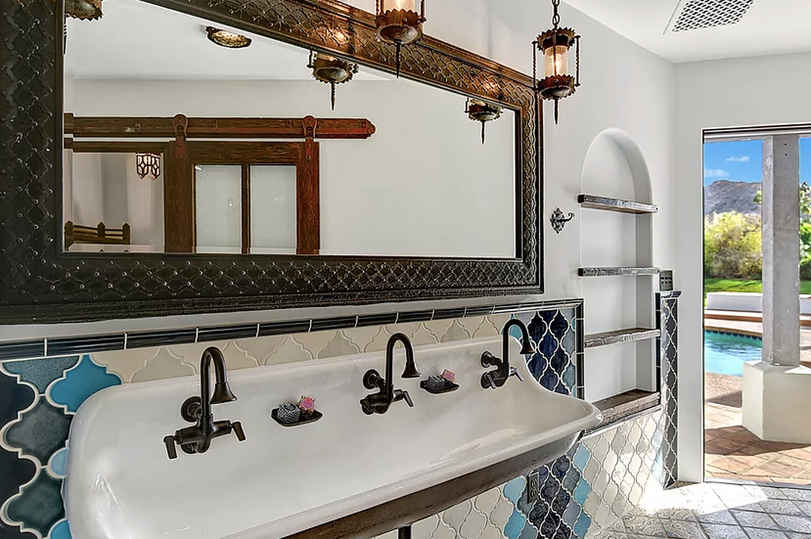 Vista House - Image 33